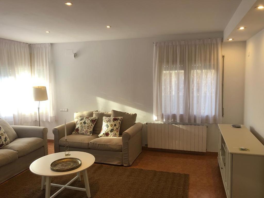 Вилла Casa Veuras Girona - Montilivi Экстерьер фото