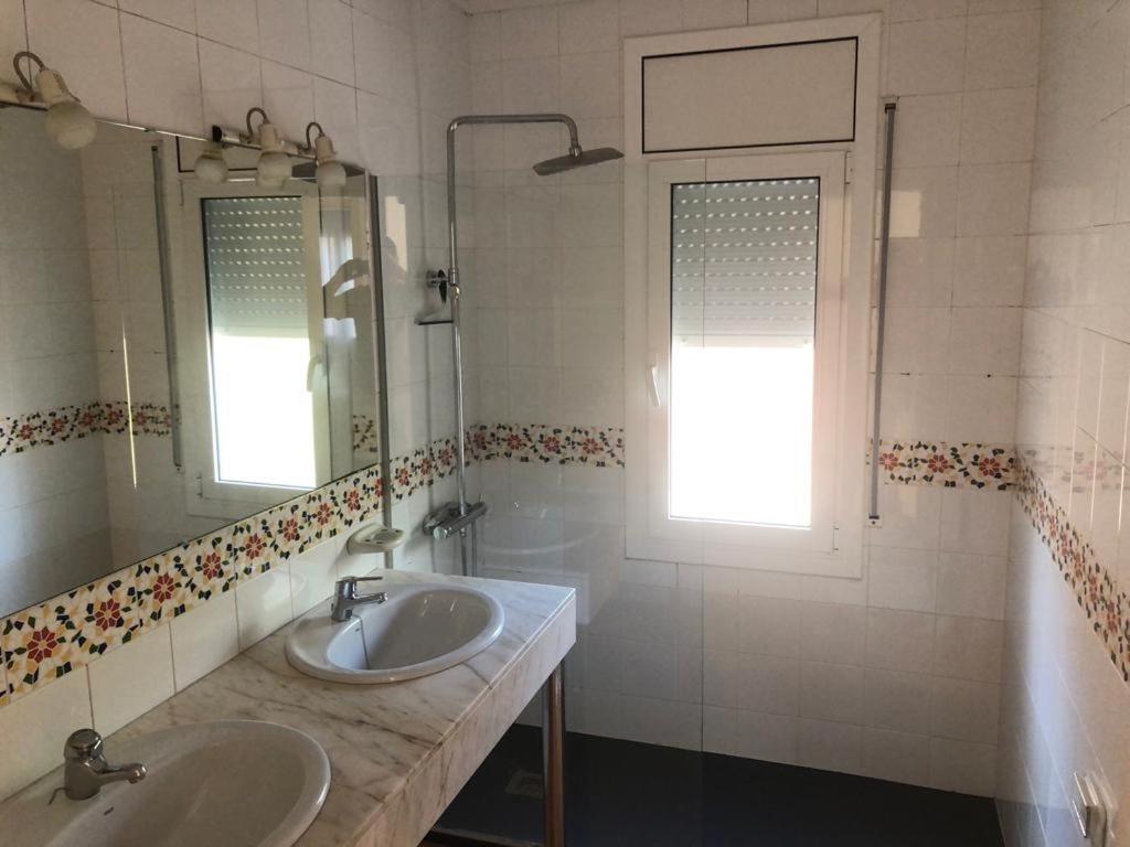 Вилла Casa Veuras Girona - Montilivi Экстерьер фото
